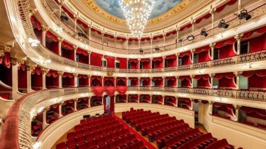 Mesas de Natal com Bordado Madeira