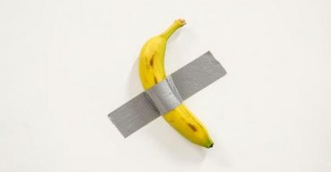 Sussuro, de Maurizio Cattelan