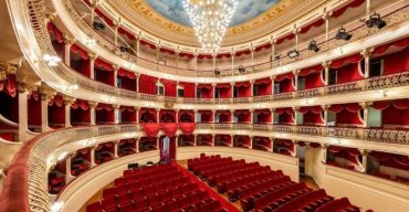 Mesas de Natal com Bordado Madeira