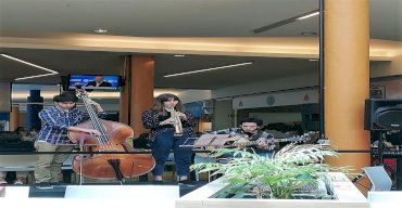 Mira Maia Shopping renova ementa musical